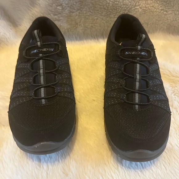 Sketchers Women’s Gratis Strolling Sneaker Shoes Size 9 M 2 Pairs - Picture 7 of 16